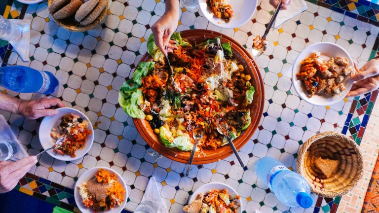 Dinner Time, Why I Make It A Habit to Eat Around the Table